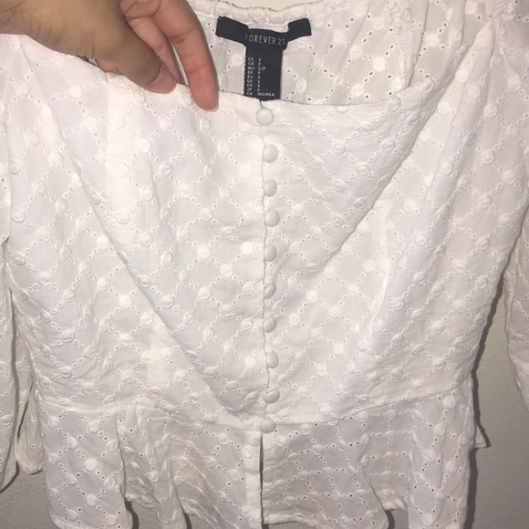 Forever 21 woven top embroidery puffy long sleeves - Picture 4 of 7